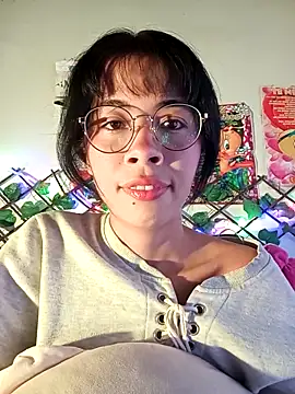 dolliette24 online show from May 10, 9:35 am