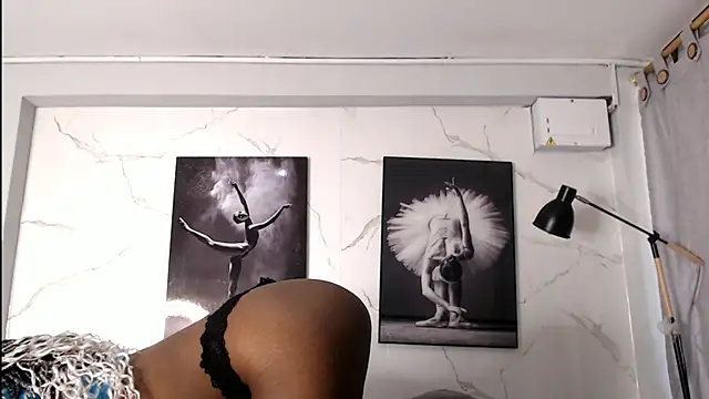 Snapshot of Evaa_18 chatting on November 7, 5:50 pm Evaa 18 online show from November 7, 5:50 pm