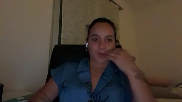 Maia Park online show from May 29, 11:33 pm