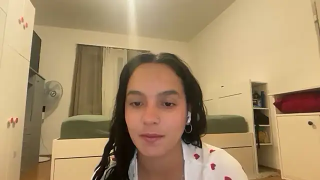 Maia Park online show from May 1, 10:15 pm