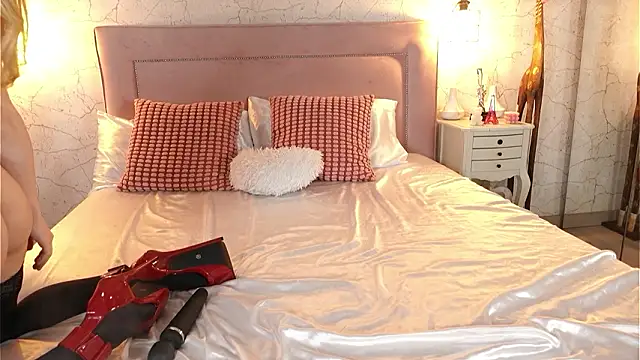 ChannelAngeless online show from March 7, 2:11 pm