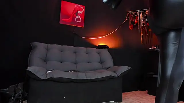 Snapshot of isabellestone chatting on July 13, 8:30 pm isabellestone online show from July 13, 8:30 pm