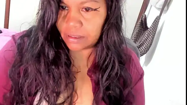 Snapshot of ebonylouissexyhot chatting on September 25, 3:34 am ebonylouissexyhot online show from September 25, 3:34 am