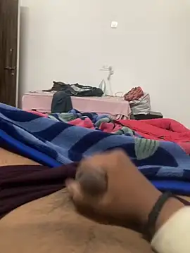 Snapshot of Himanshu111007 chatting on December 5, 7:29 am Himanshu111007 online show from December 5, 7:29 am