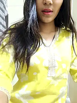 Snapshot of Raj-kumari chatting on May 17, 5:46 pm Raj-kumari online show from May 17, 5:46 pm