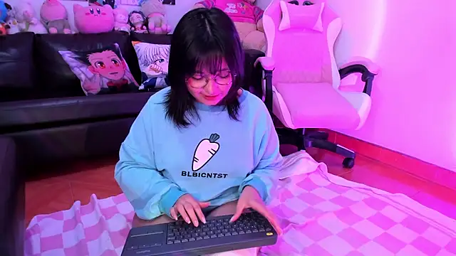 Lolii Zoe online show from November 30, 8:31 pm