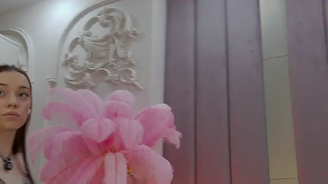 Snapshot of ZoeyNeal chatting on February 18, 2:46 pm ZoeyNeal online show from February 18, 2:46 pm