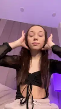 ZoeyNeal online show from April 11, 2:43 pm