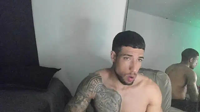 ThiagoLugo online show from March 24, 3:06 am