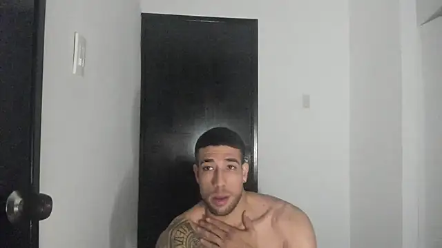 Snapshot of ThiagoLugo chatting on June 27, 3:34 am ThiagoLugo online show from June 27, 3:34 am