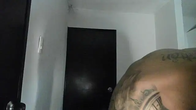 Snapshot of ThiagoLugo chatting on July 11, 12:33 am ThiagoLugo online show from July 11, 12:33 am