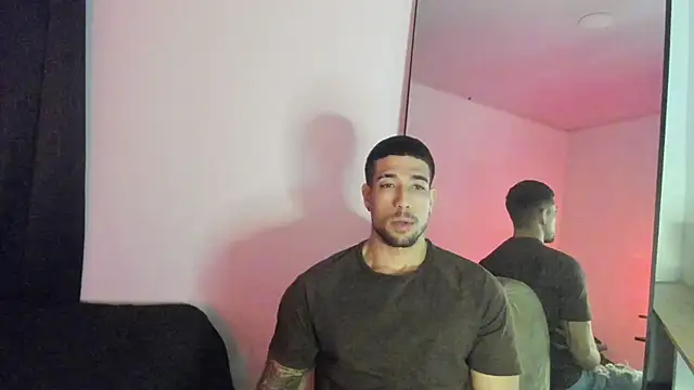 Snapshot of ThiagoLugo chatting on October 26, 6:14 am ThiagoLugo online show from October 26, 6:14 am