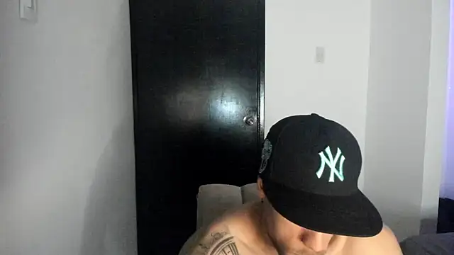 ThiagoLugo online show from April 12, 5:00 am