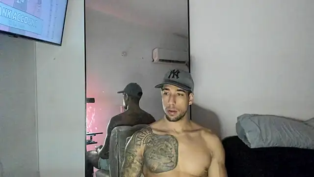 Snapshot of ThiagoLugo chatting on September 11, 1:49 am ThiagoLugo online show from September 11, 1:49 am