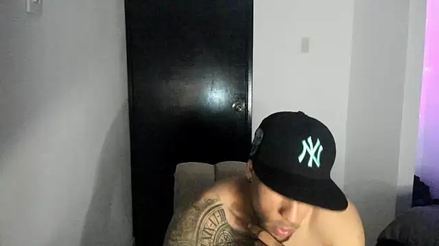 ThiagoLugo online show from April 13, 12:14 am