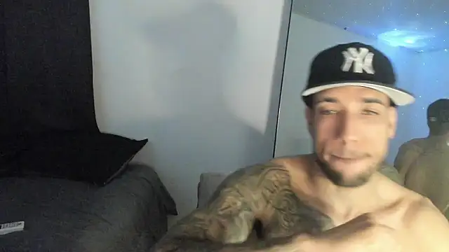 ThiagoLugo online show from February 6, 7:37 am