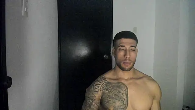 ThiagoLugo online show from May 21, 7:39 am