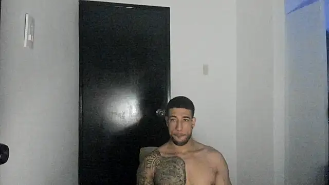 ThiagoLugo online show from May 26, 4:21 am
