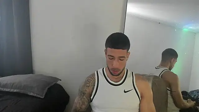 ThiagoLugo online show from April 1, 4:04 pm