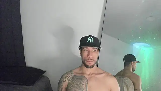 ThiagoLugo online show from February 28, 3:17 am