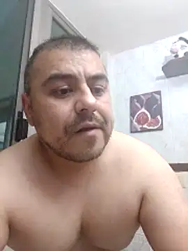 Snapshot of romiroom chatting on April 3, 10:54 am romiroom online show from April 3, 10:54 am