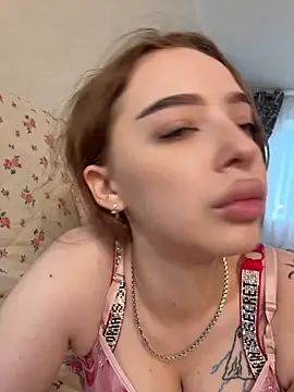 Snapshot of Hannah_xBaby chatting on July 21, 11:11 am Hannah xBaby online show from July 21, 11:11 am