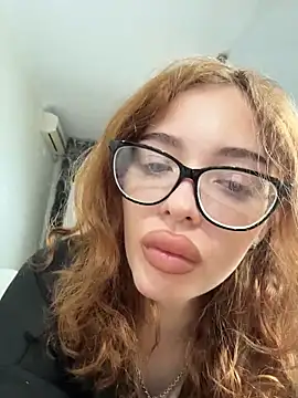 Hannah xBaby online show from March 29, 3:24 pm