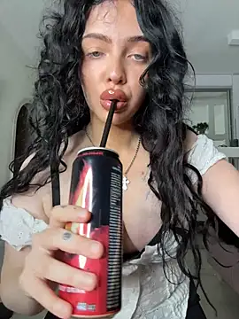 Hannah xBaby online show from October 31, 12:02 pm