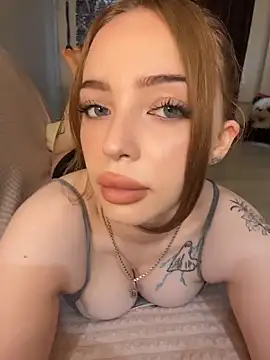 Snapshot of Hannah_xBaby chatting on June 14, 8:04 am Hannah xBaby online show from June 14, 8:04 am