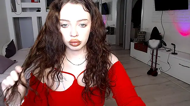 Hannah xBaby online show from February 8, 2:59 pm