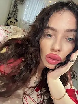 Hannah xBaby online show from November 11, 8:09 am