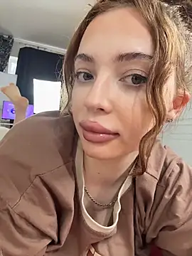 Hannah xBaby online show from March 31, 11:34 am