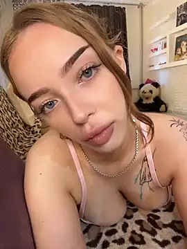 Snapshot of Hannah_xBaby chatting on June 22, 10:56 am Hannah xBaby online show from June 22, 10:56 am