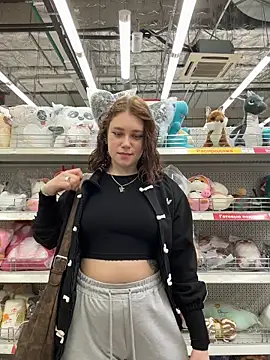 lucy-joy online show from March 24, 9:20 am