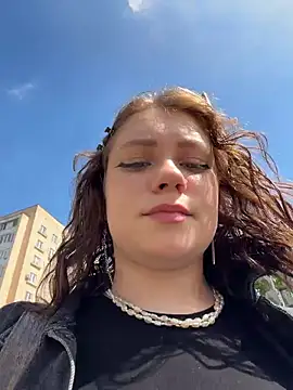 lucy-joy online show from May 13, 9:49 am