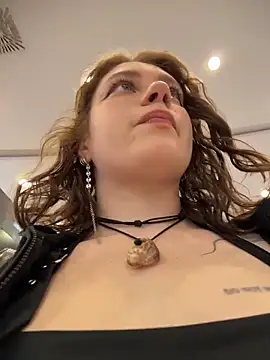 lucy-joy online show from April 8, 10:28 am