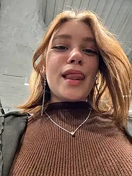 lucy-joy online show from November 20, 12:28 pm