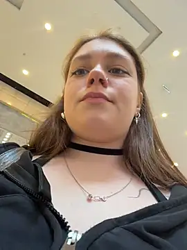 Snapshot of lucy-joy chatting on July 18, 7:17 am lucy-joy online show from July 18, 7:17 am