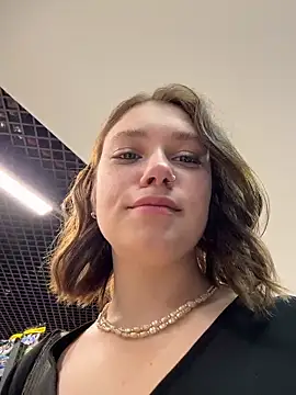 Snapshot of lucy-joy chatting on September 25, 10:32 am lucy-joy online show from September 25, 10:32 am