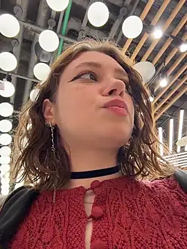 lucy-joy online show from November 28, 9:20 am