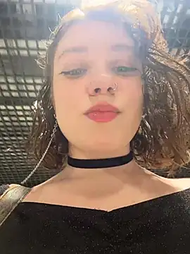 lucy-joy online show from November 5, 10:18 am