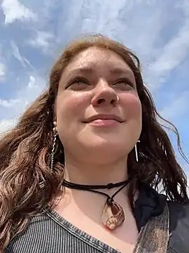 Snapshot of lucy-joy chatting on July 10, 9:09 am lucy-joy online show from July 10, 9:09 am