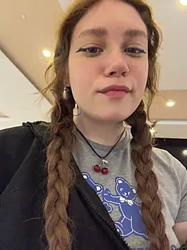 Snapshot of lucy-joy chatting on July 17, 10:12 am lucy-joy online show from July 17, 10:12 am