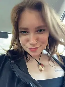 lucy-joy online show from May 17, 10:04 am