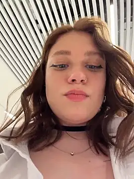 lucy-joy online show from May 21, 11:51 am