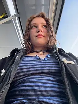 lucy-joy online show from March 18, 9:01 am