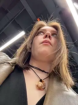 lucy-joy online show from April 19, 11:22 am