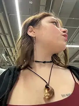 lucy-joy online show from November 30, 7:20 am