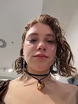Snapshot of lucy-joy chatting on October 14, 9:54 am lucy-joy online show from October 14, 9:54 am