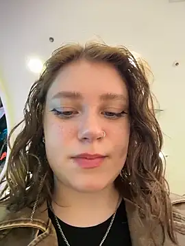 lucy-joy online show from March 30, 9:33 am